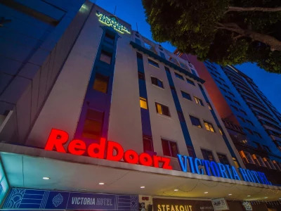 RedDoorz Plus Victoria Hotel